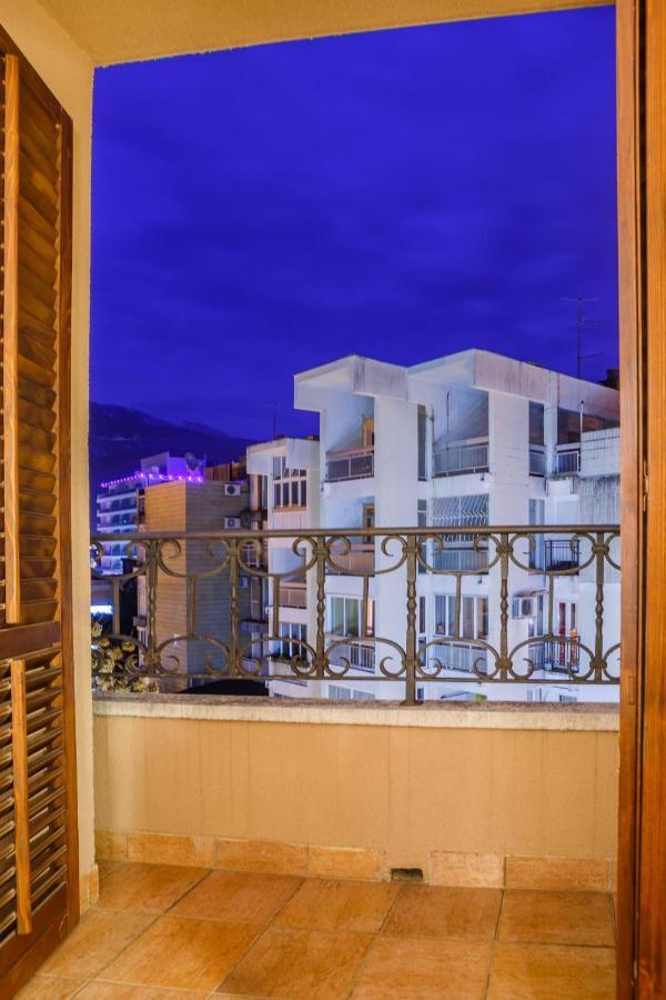 Tropico guesthouse Budva Eksteriør billede