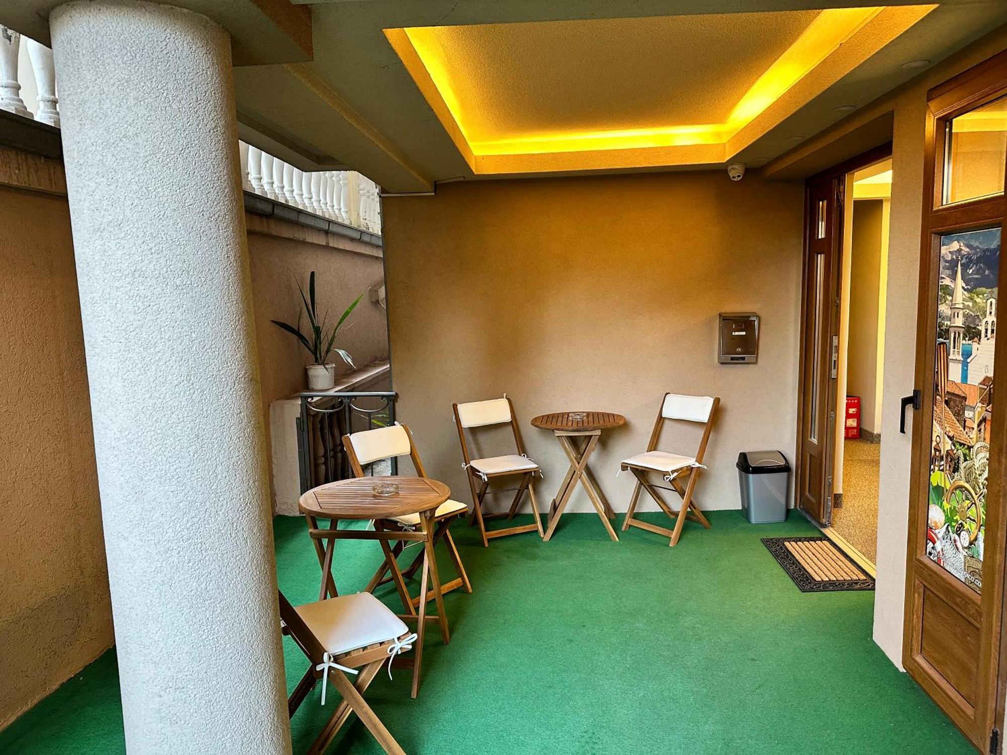 Tropico guesthouse Budva Eksteriør billede