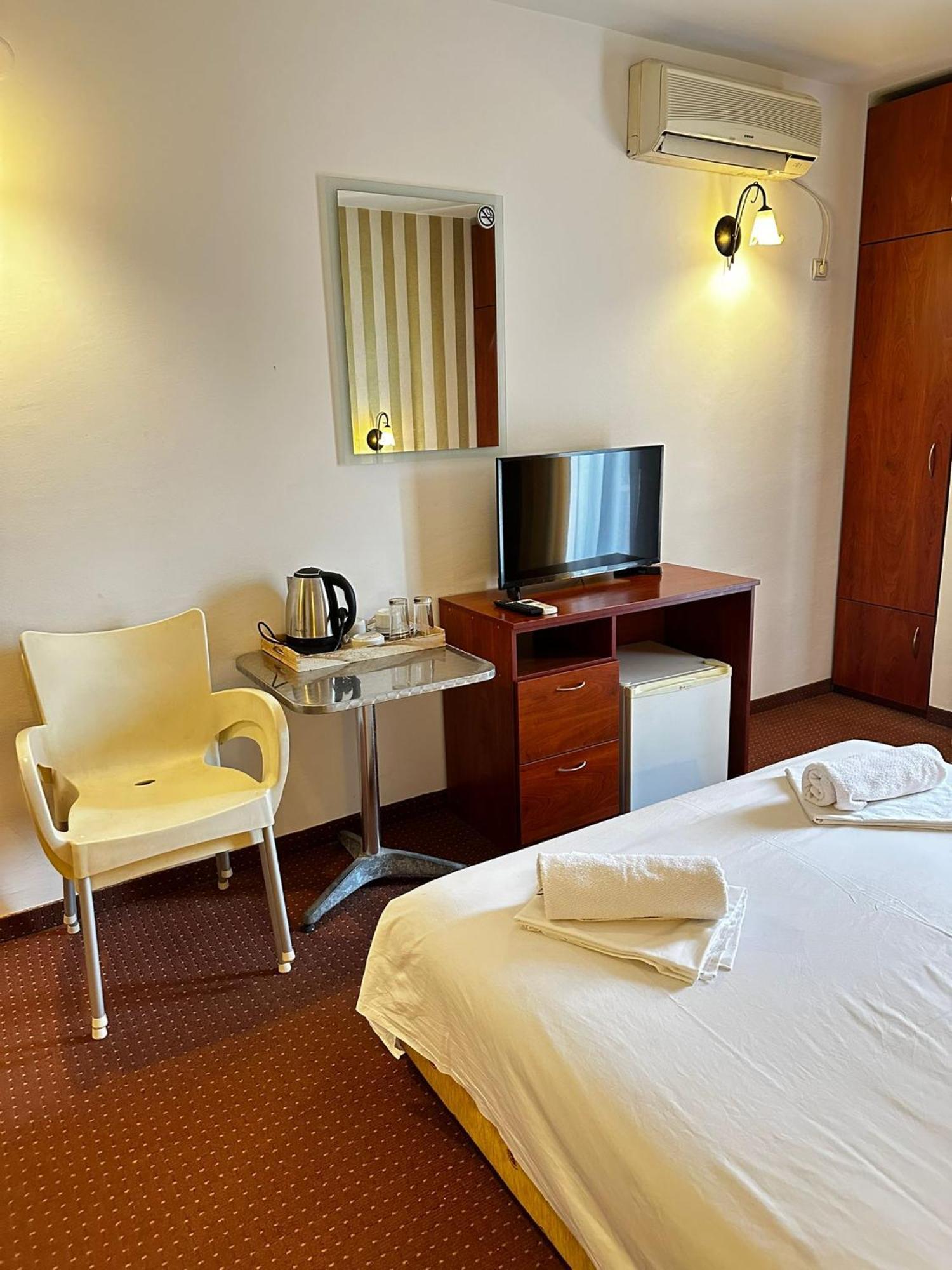 Tropico guesthouse Budva Eksteriør billede